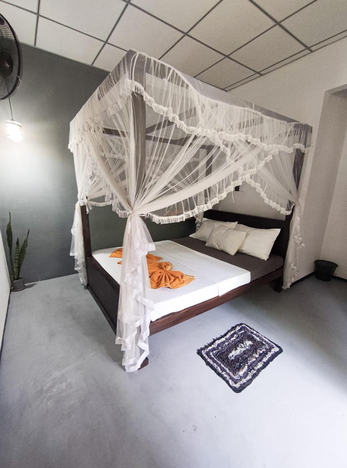 Hotel Aurora Midigama à Ahangama Extérieur photo
